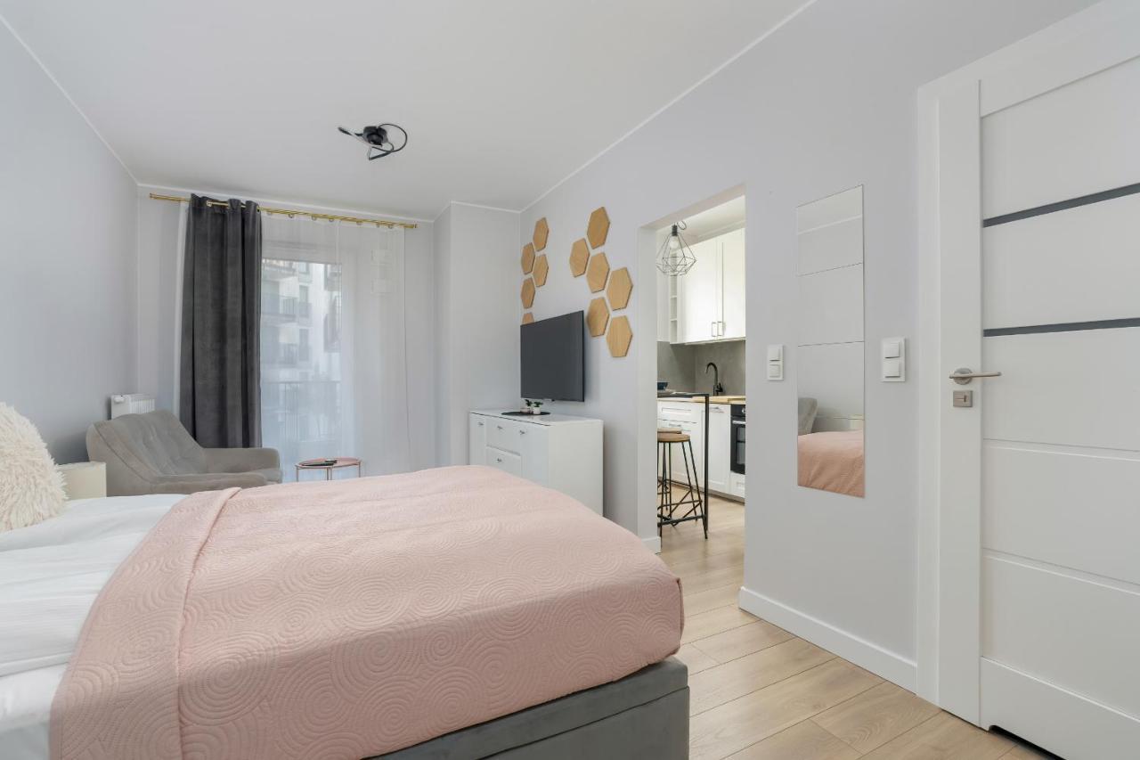 Stylish & Comfy Garbary Apartments With Parking By Noclegi Renters Posen Exterior foto