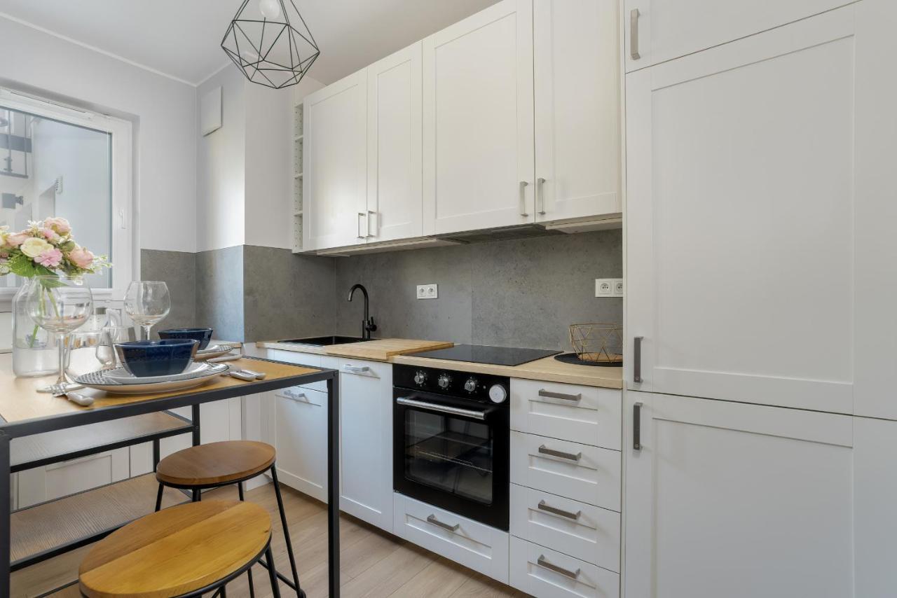 Stylish & Comfy Garbary Apartments With Parking By Noclegi Renters Posen Exterior foto