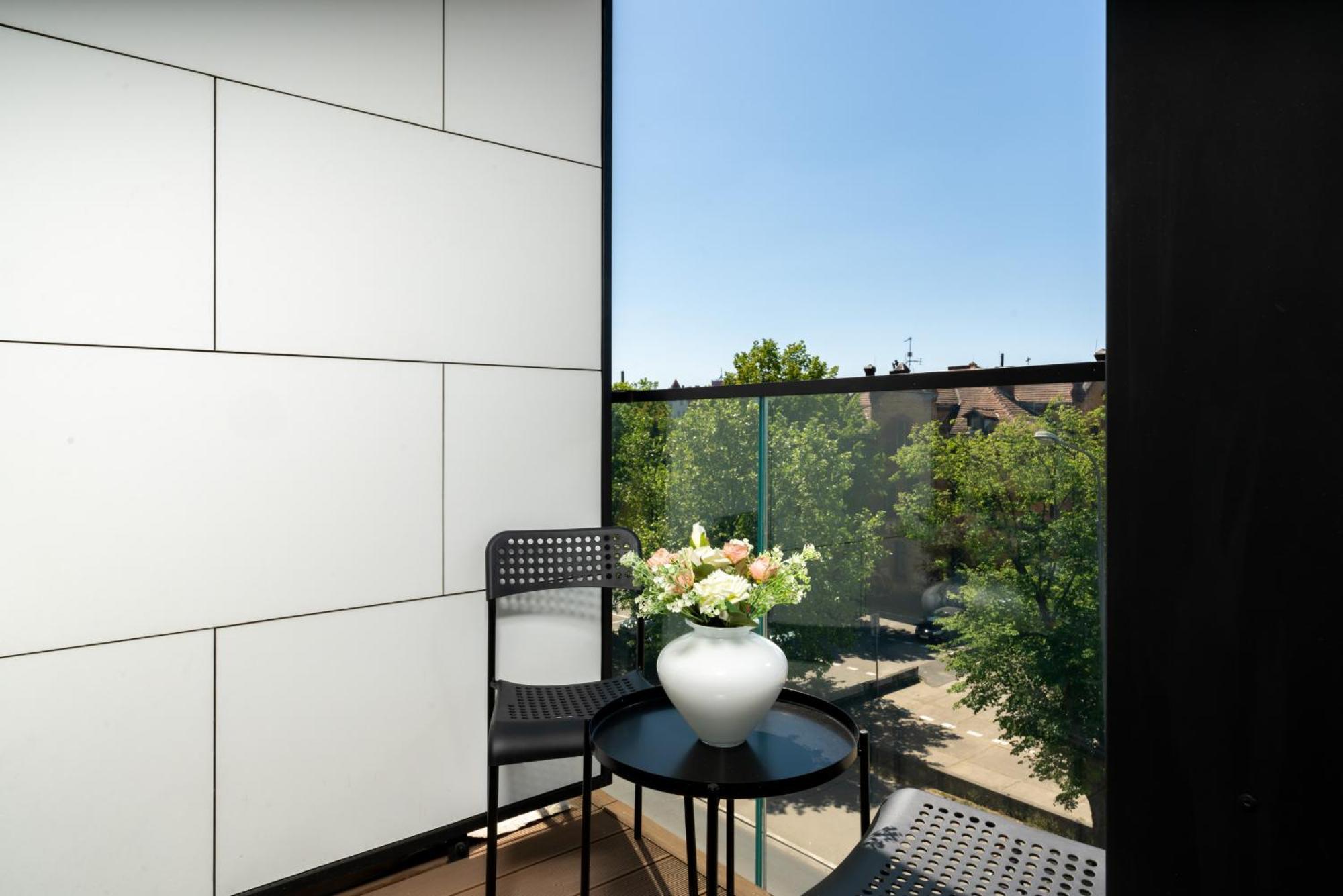 Stylish & Comfy Garbary Apartments With Parking By Noclegi Renters Posen Exterior foto