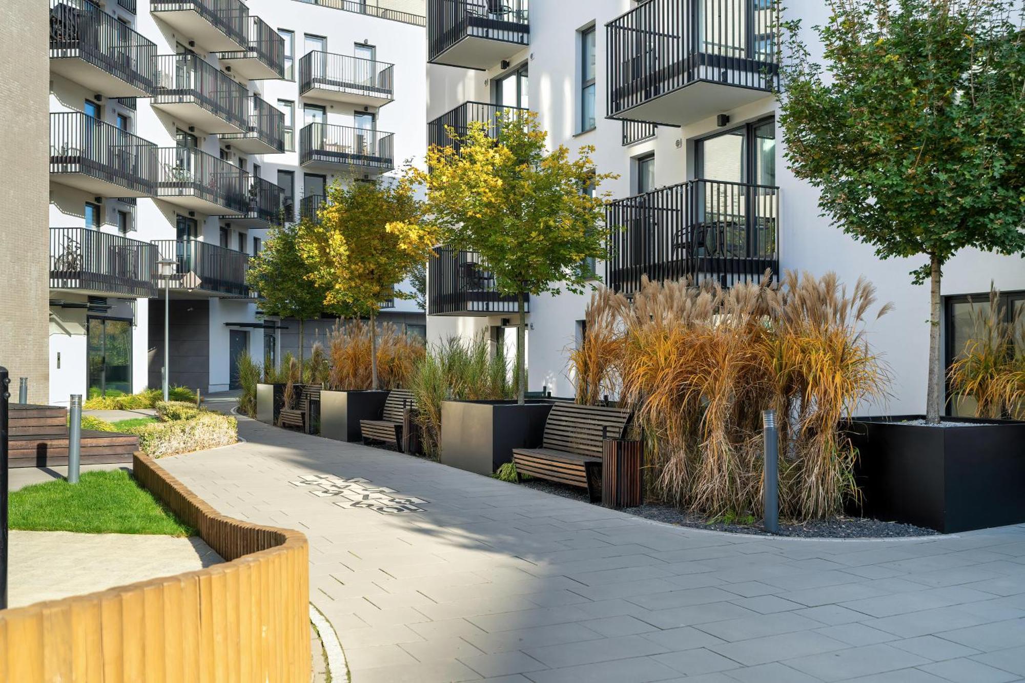 Stylish & Comfy Garbary Apartments With Parking By Noclegi Renters Posen Exterior foto